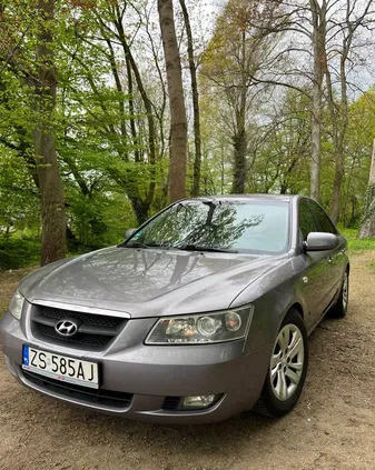 łódzkie Hyundai Sonata cena 9700 przebieg: 350000, rok produkcji 2005 z Szczecin